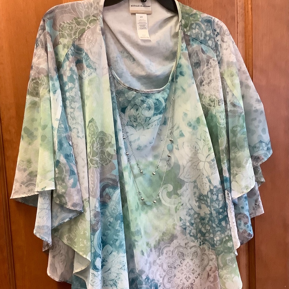 Flowy top